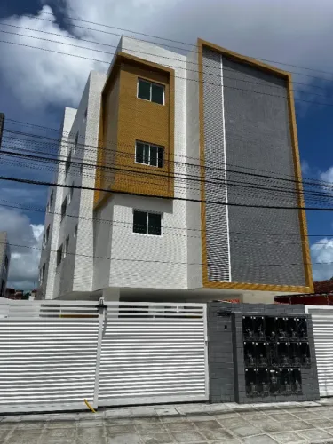 Excelente Apartamento com Suíte e Piscina no Bairro dos Estados - Condomínio Incluso!
