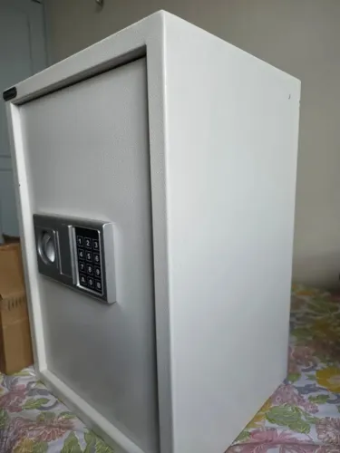 Cofre PCI Eletro 50EN Branco 42L Chave Combinac?a?o Eletrônica Parede