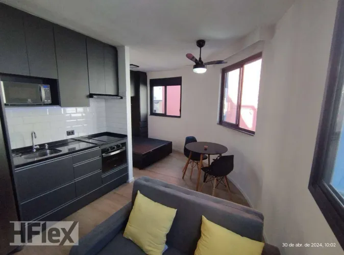 Apartamento com 1 dormitório para alugar, 26 m² por R$ 3.036,00/mês - República - São Paul