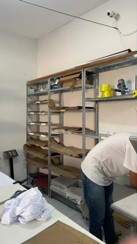 Vendo Estante de alumínio 