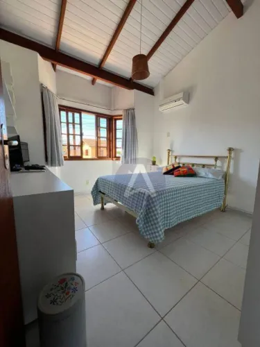 Casa com 4 dormitórios à venda, 230 m² por R$ 1.840.000,00 - Campeche - Florianópolis/SC