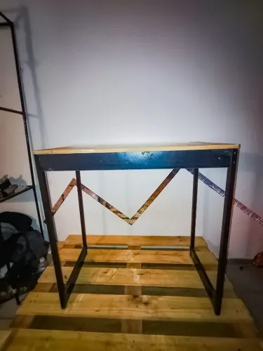 Mesa pequena para escritório