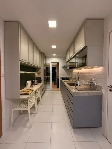 LODON, 169m2, VENDO,  ANDAR ALTO  VISTA  RIO, ARMÁRIOS E AR,
