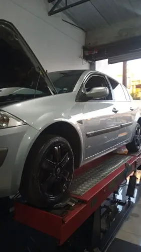 Renault Megane Sedan Dynamique Hi-flex 1.6 16V 2008