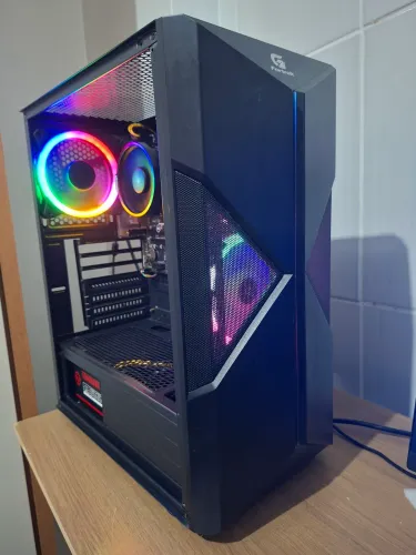 PC GAMER RYZEN 5 4600G / 16GB RAM / SSD