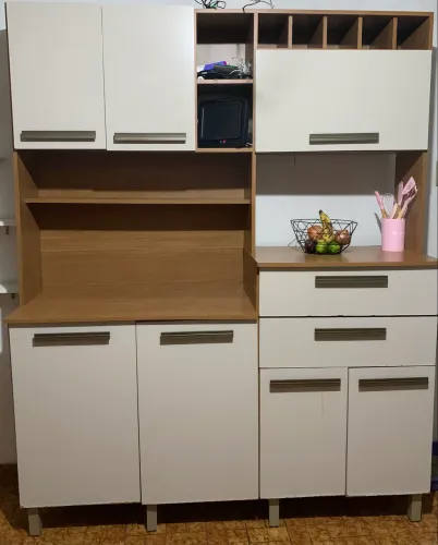 Vendo armário de cozinha semi novo