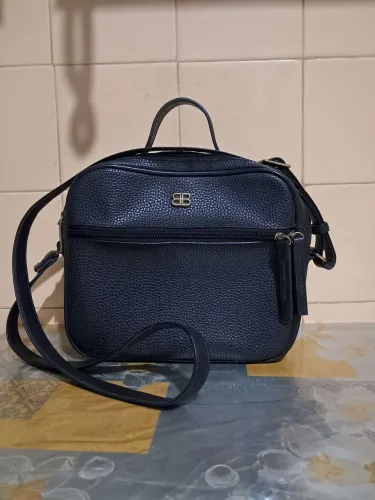 Bolsa espaçosa ( leia o anúncio)