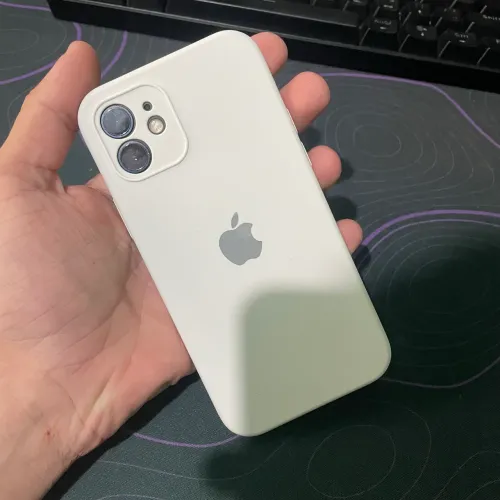 iPhone 12 com placa queimada 