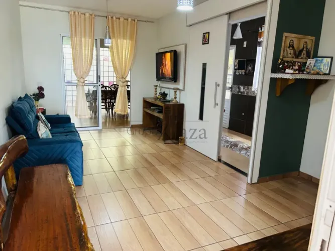 Oportunidade - Casa em Condomínio - Condomínio Terra Nova - Eugênio de Melo - 3 Dormitório