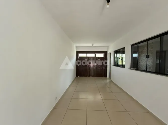 Casa Espaçosa com Edícula Gourmet e Amplo Quintal no Neves