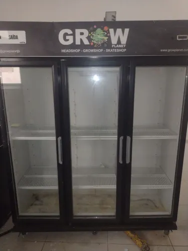 Geladeira expositora