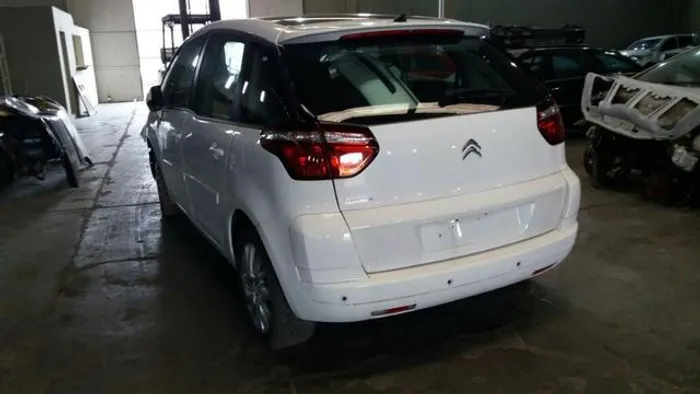 Sucata C4 Picasso, para retirada de peça. Chegou 02/01/17