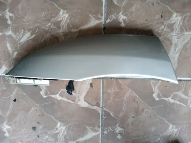 Moldura da lateral traseira direita Toyota Hilux Sw4 2014 2015 
