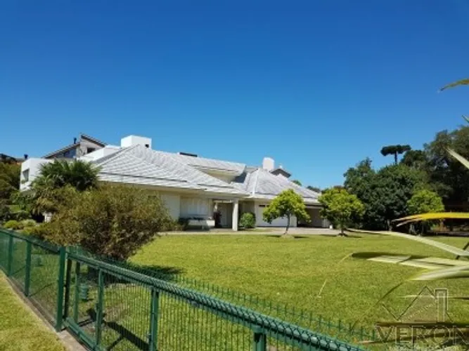 Venda de casa em condomínio fechado em Caxias do Sul, bairro N. S. Saúde