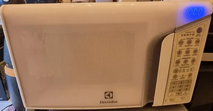 Microondas Electrolux 30 litros modelo novo 