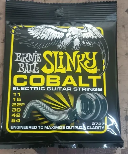 Cordas Ernie Ball Slinky Cobalt para guitarra 