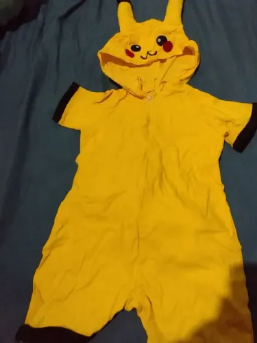 Macacão Pikachu
