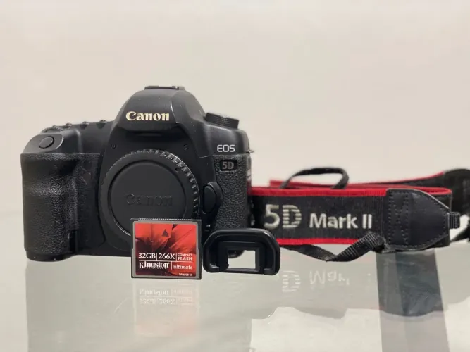 camera canon 5D mk II