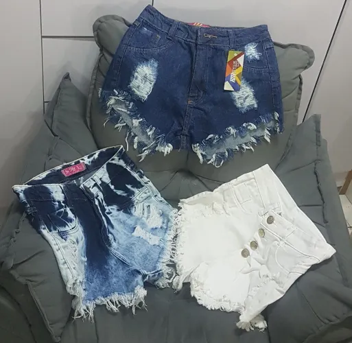 3 Shorts Jeans Desfiados - Tamanhos 38 preço para cada shorts