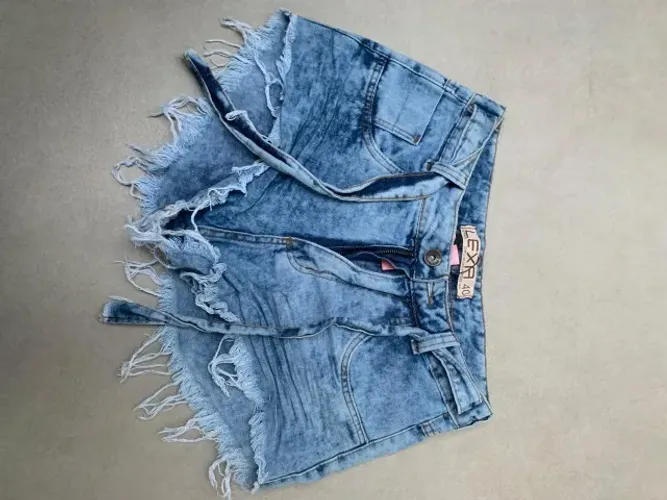 Short Jeans roupa feminina tamanho 40 novo