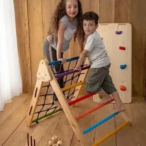 Triangulo Pikler com rampa e escalada