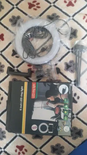 Iluminador com tripé e suporte de celular - Presente de Natal