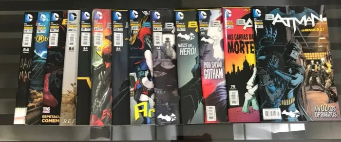 Lote HQ Gibi Batman DC Comics Os Novos 52! - 2a série Panini - 2014 - #17 ao #28 - Novos