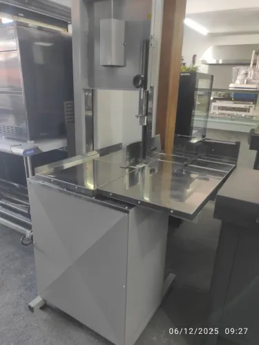 Bh Serra fita mesa móvel inox 282