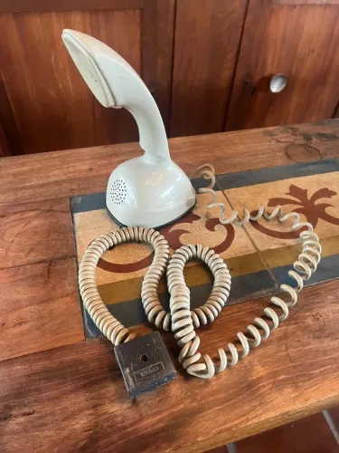 Antigo telefone JK