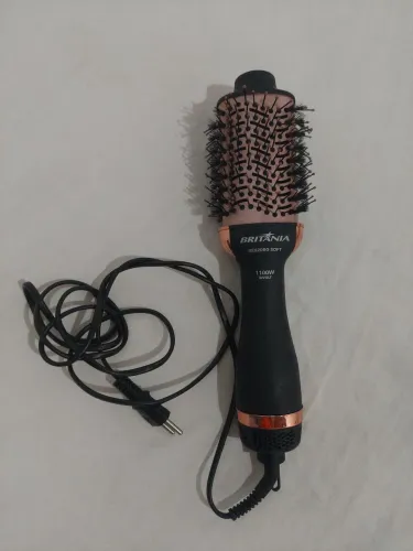 Escova secadora Britânia bivolt