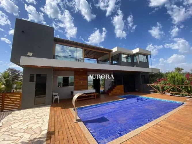 Sobrado com 4 Suítes à venda, 273 m² por R$ 2.200.000 - Paranagi - Sertaneja/PR