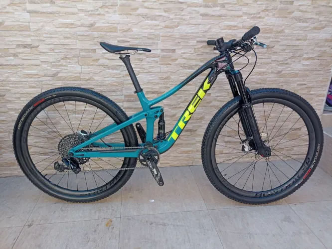 Trek Top Fuel 9.8 Carbono - Tamanho Small 15 