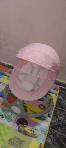 Cadeirinha de descanço /balanço 