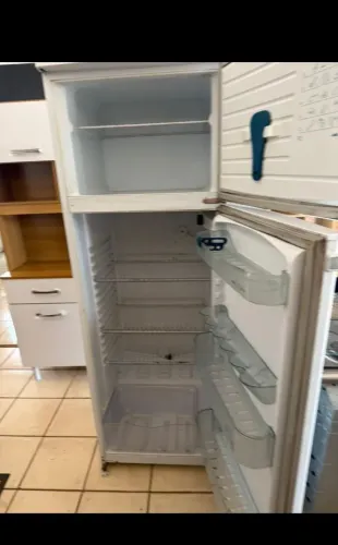 Geladeira ótima entrego frete grátis garantia hoje barato 