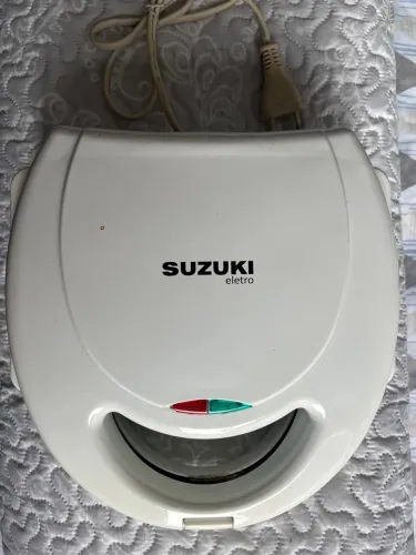 Sanduicheira Elétrica Suzuki - usada