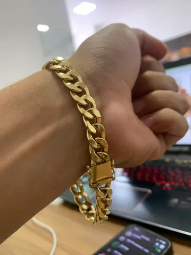 Pulseira quinada de ouro 18