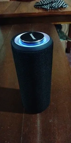 Caixa tronsmart seminova 