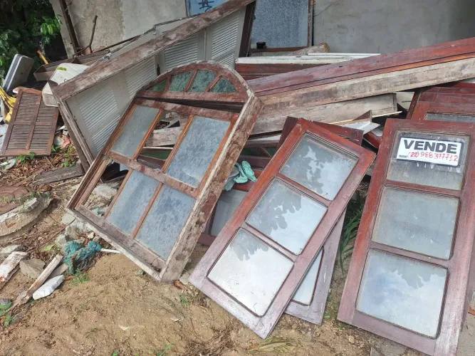 3 Portas  5 janelas  colonial