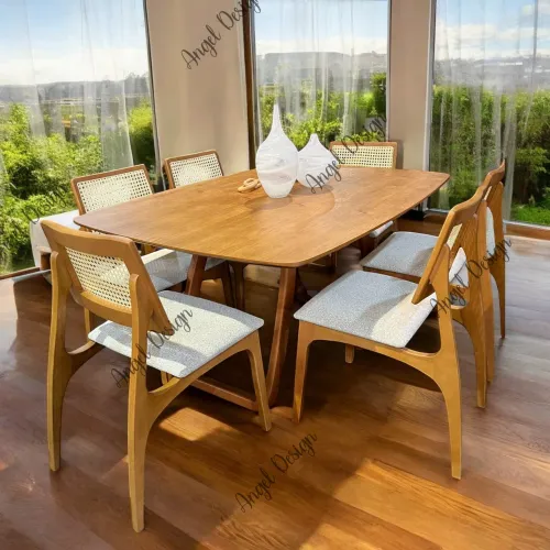 Mesa de Jantar em Madeira Maciça - Estilo Moderno