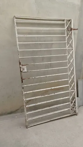 Portão de garagem grade de aço
