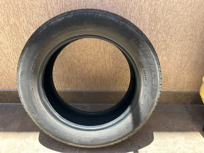 Pneu 195 60 R16
