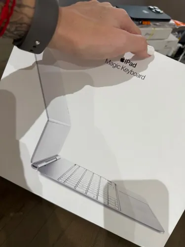 Magic Keyboard iPad Pro M4 M5 13'