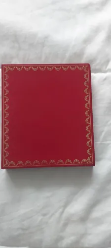manual e certificado Cartier Vermelha