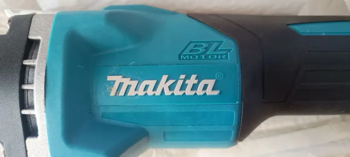 RETIFICA MAKITA 18V (bateria não inclusa) 