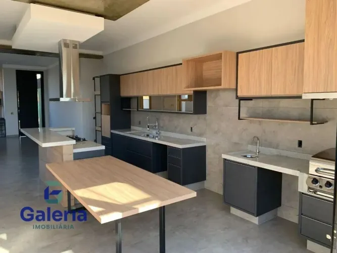 Casa de condomínio com 3 quartos para alugar, 195m² - Quinta dos ventos