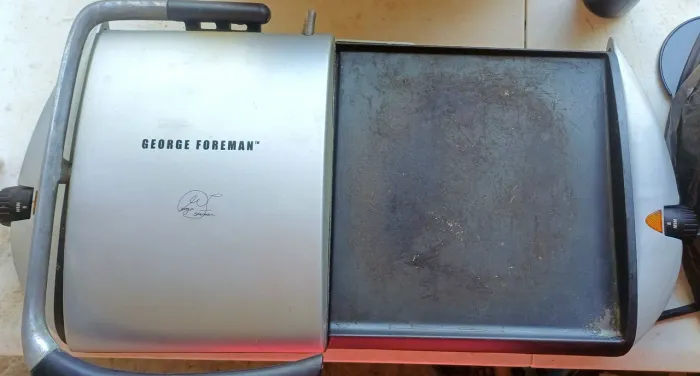 Grill e Chapa George Foreman (2 em 1) - 127v