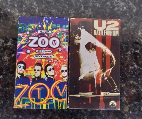 2 Fitas VHS U2 zeradinhas parece que nunca usadas oportunidade colecionáveis