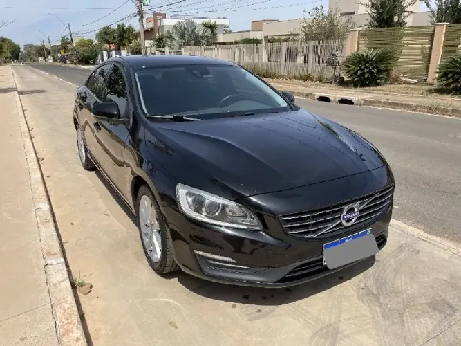 Volvo S60 T-5 Kinetic 2.0 245cv 4P 2016