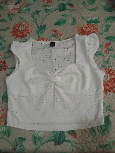 Blusa cropped branca