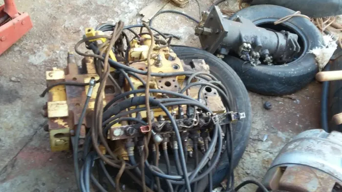 Comando Hidráulico para Escavadeira Komatsu PC 200